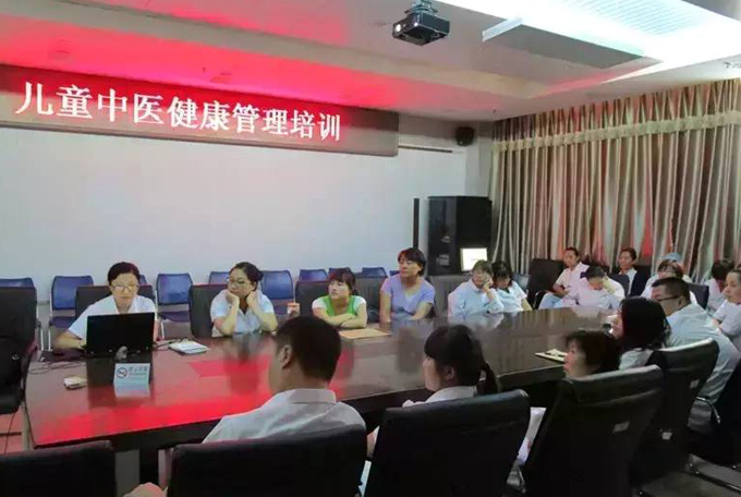 北京朝阳区平房社区卫生服务中心开展小儿推拿技术培训